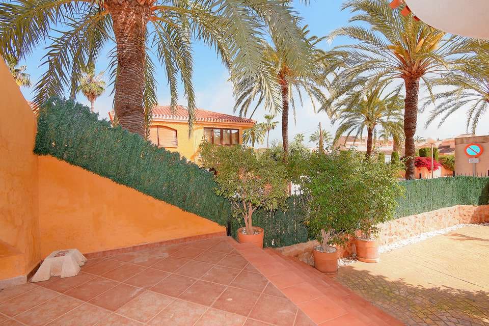 2 slaapkamer Appartement te koop in Estrella de Mar met zwembad - € 145.000 (Ref: 8934855)