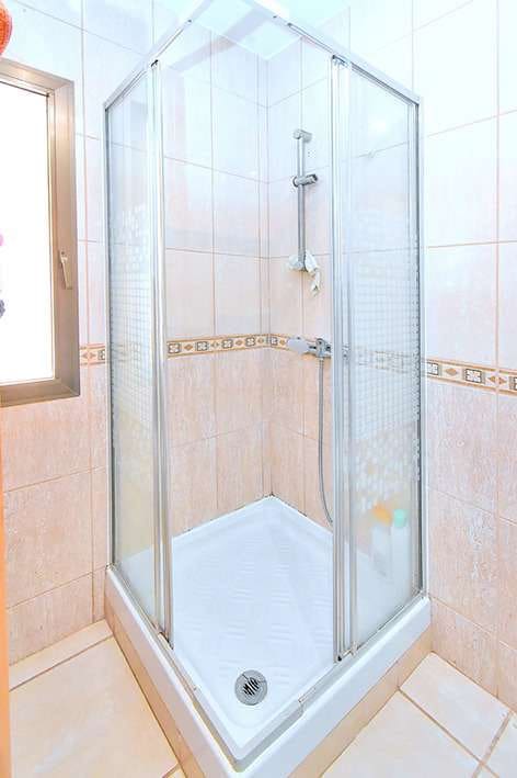 2 bedroom Villa for sale in La Manga del Mar Menor - € 160,000 (Ref: 9016809)