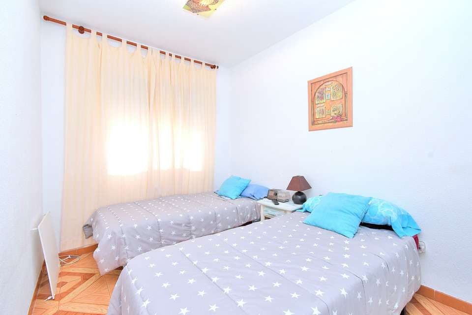 2 bedroom Villa for sale in La Manga del Mar Menor - € 160,000 (Ref: 9016809)