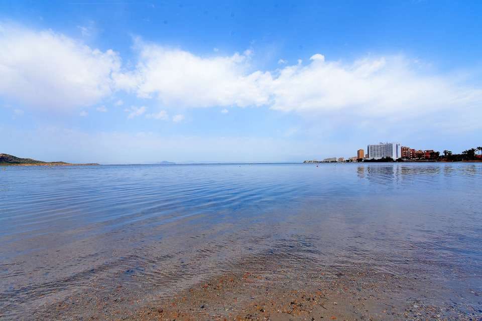 2 bedroom Villa for sale in La Manga del Mar Menor - € 160,000 (Ref: 9016809)