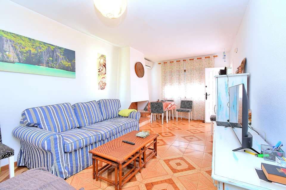 2 bedroom Villa for sale in La Manga del Mar Menor - € 160,000 (Ref: 9016809)