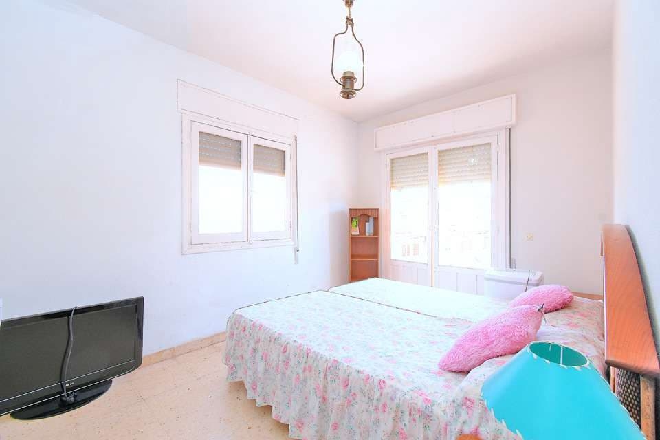 4 bedroom Villa for sale in Los Urrutias - € 159,000 (Ref: 9021806)