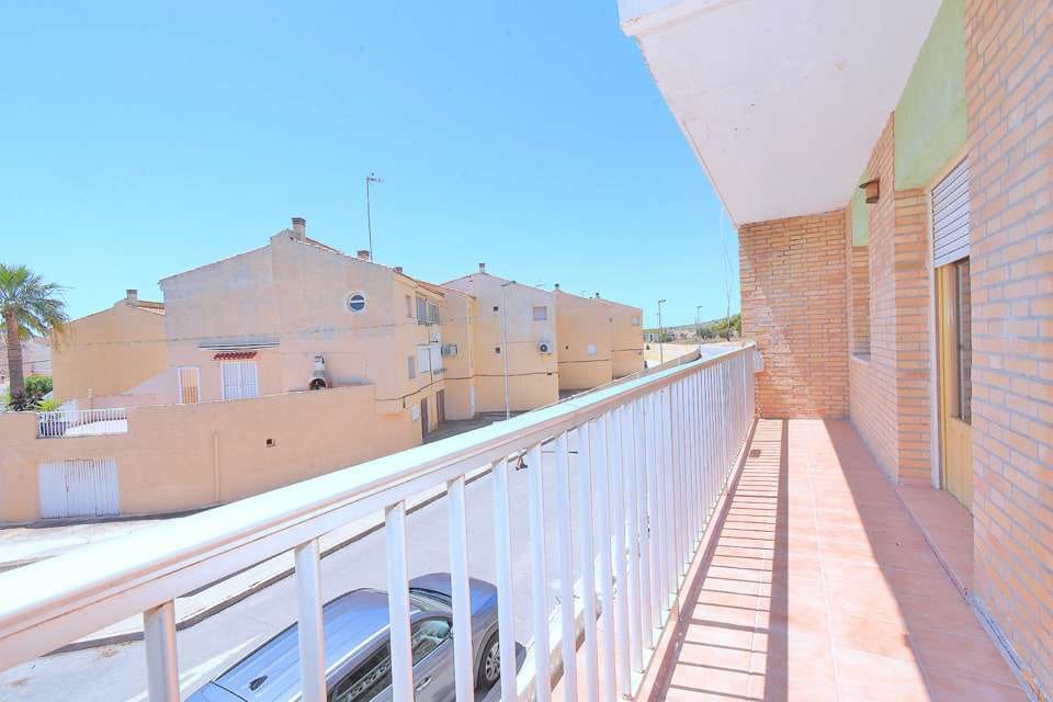 4 bedroom Villa for sale in Los Urrutias - € 159,000 (Ref: 9021806)