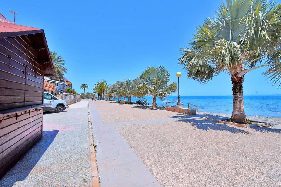 4 bedroom Villa for sale in Los Urrutias - € 159,000 (Ref: 9021806)