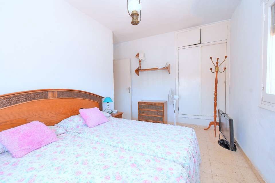 4 bedroom Villa for sale in Los Urrutias - € 159,000 (Ref: 9021806)