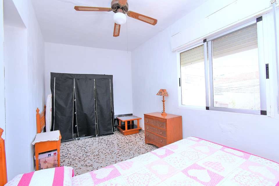 4 bedroom Villa for sale in Los Urrutias - € 159,000 (Ref: 9021806)