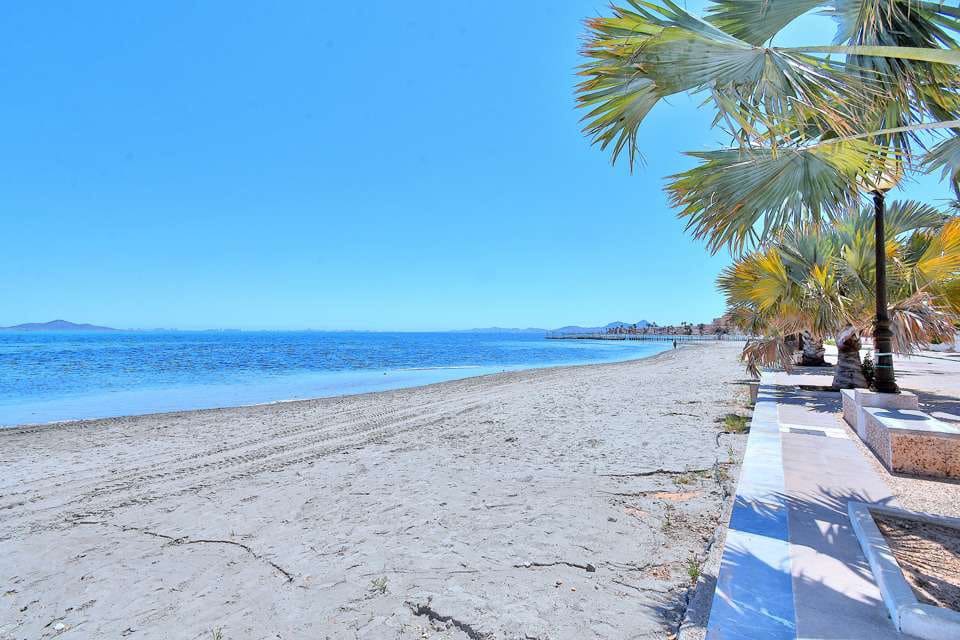 4 bedroom Villa for sale in Los Urrutias - € 159,000 (Ref: 9021806)