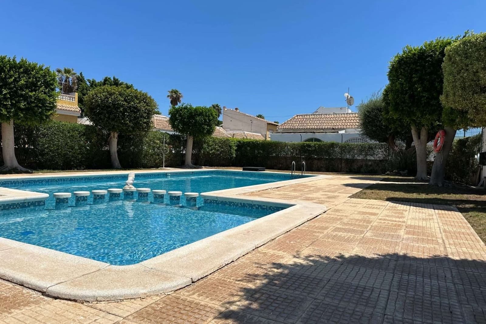 2 bedroom Villa for sale in Los Alcazares with pool - € 149,900 (Ref: 9161710)