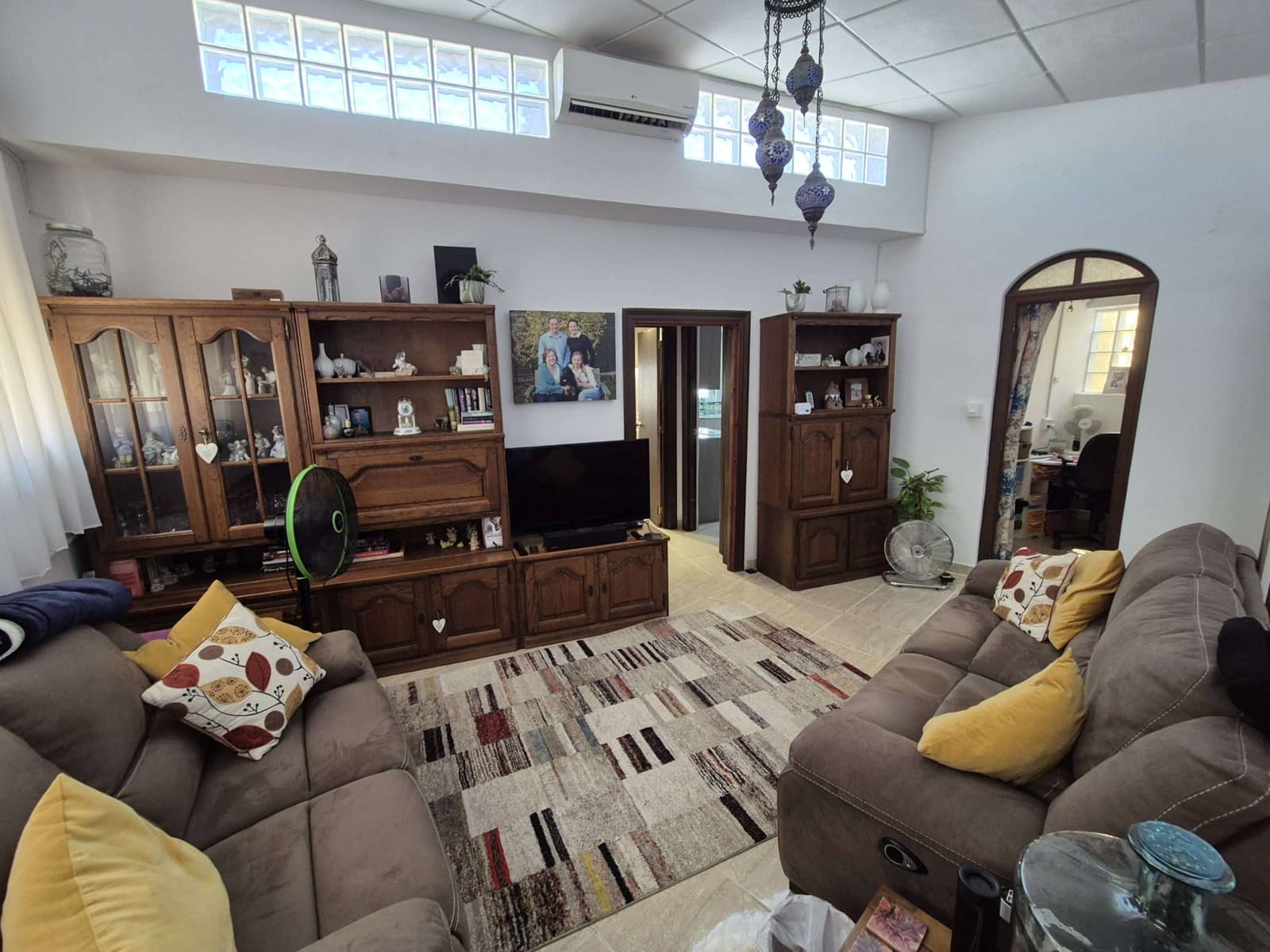 4 bedroom Villa for sale in La Pinilla with pool garage - € 250,000 (Ref: 9175074)