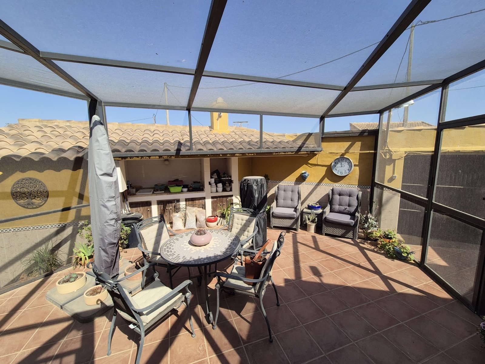 4 bedroom Villa for sale in La Pinilla with pool garage - € 250,000 (Ref: 9175074)