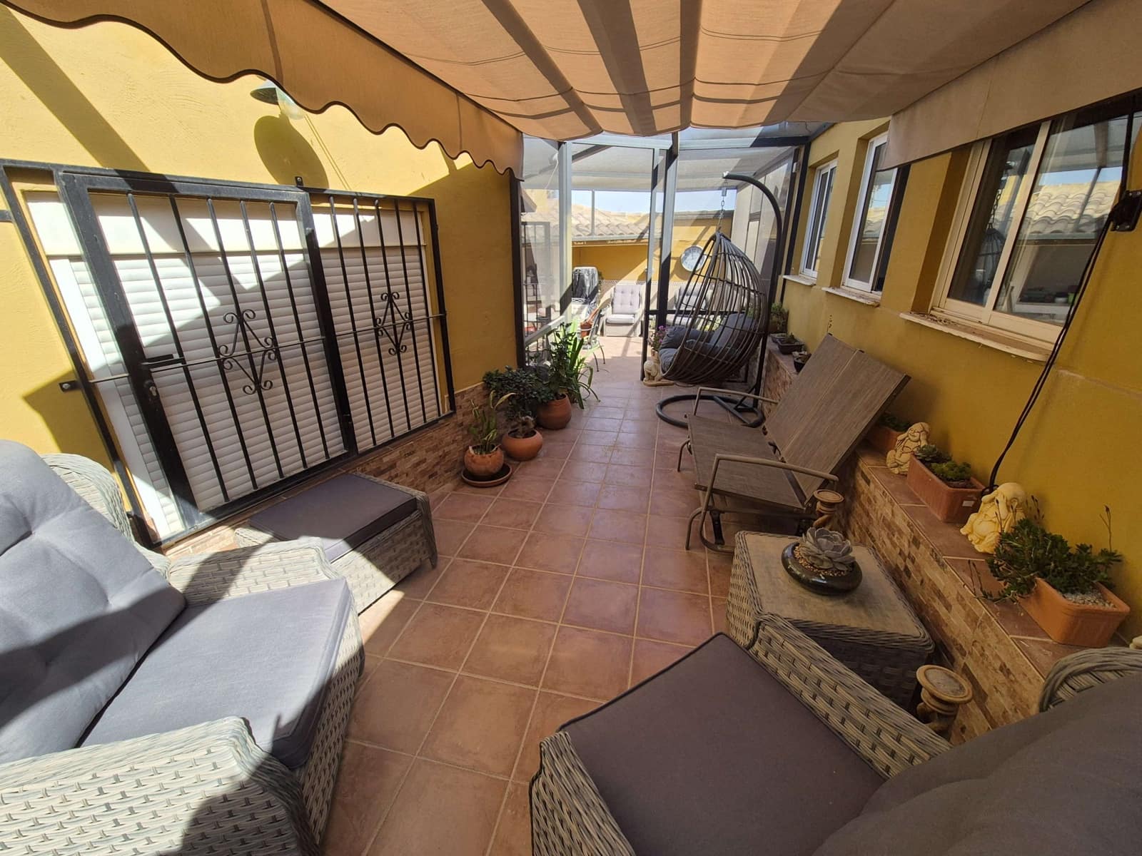 4 bedroom Villa for sale in La Pinilla with pool garage - € 250,000 (Ref: 9175074)