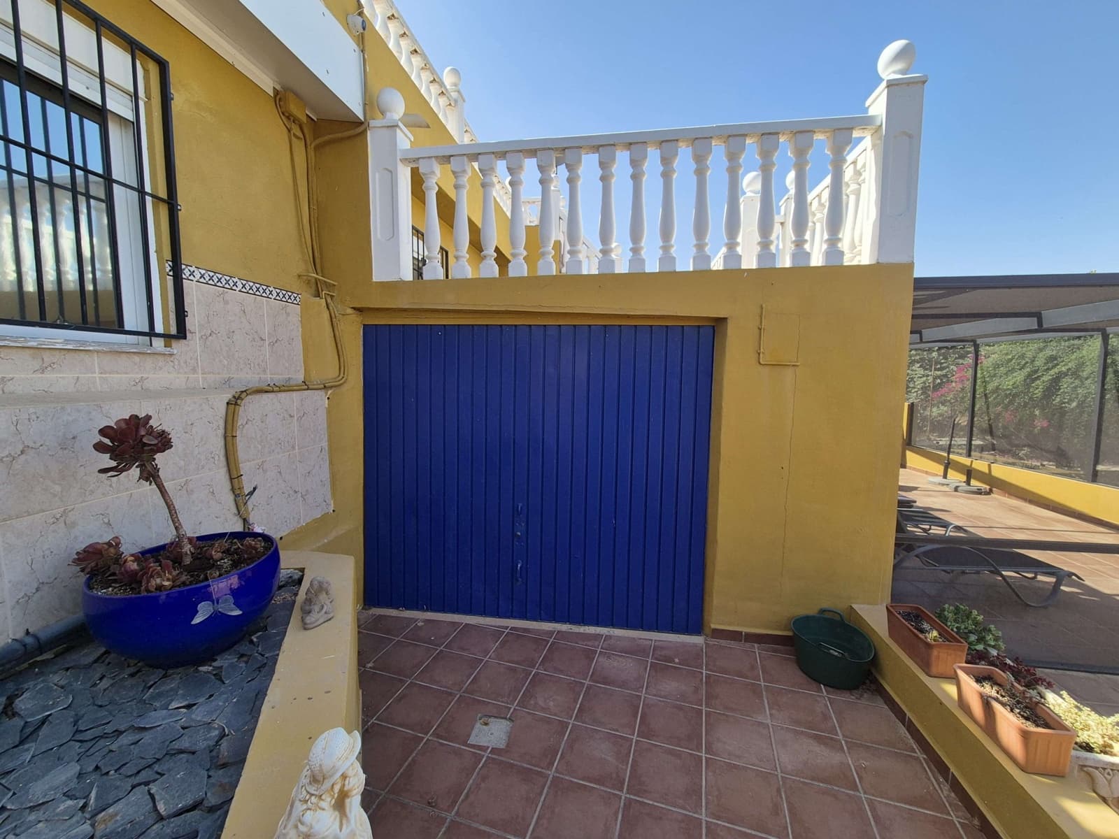 4 bedroom Villa for sale in La Pinilla with pool garage - € 250,000 (Ref: 9175074)