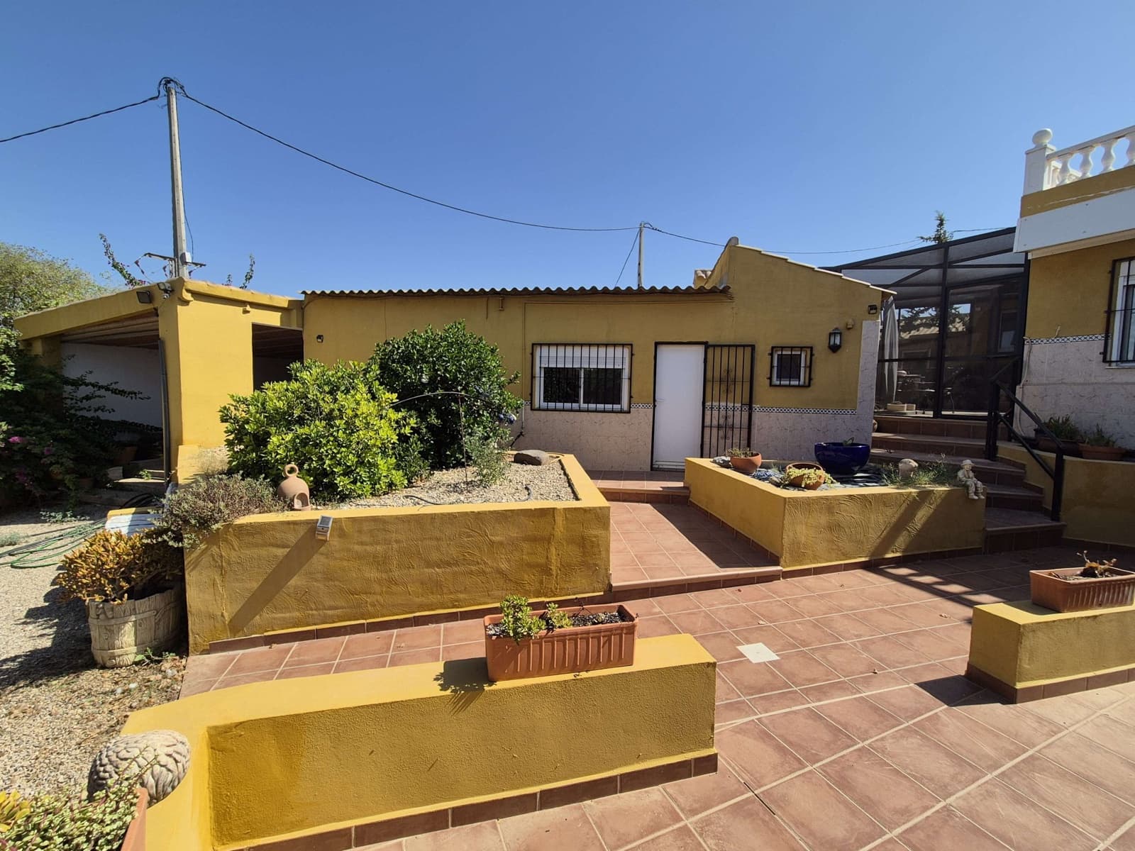4 bedroom Villa for sale in La Pinilla with pool garage - € 250,000 (Ref: 9175074)