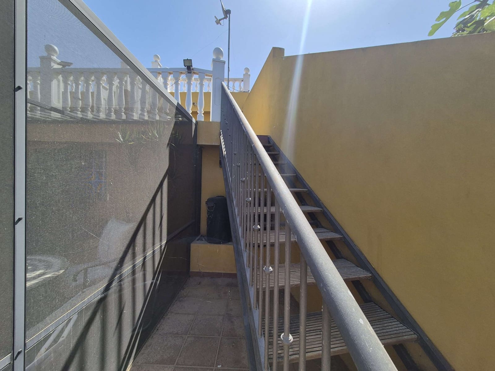 4 bedroom Villa for sale in La Pinilla with pool garage - € 250,000 (Ref: 9175074)