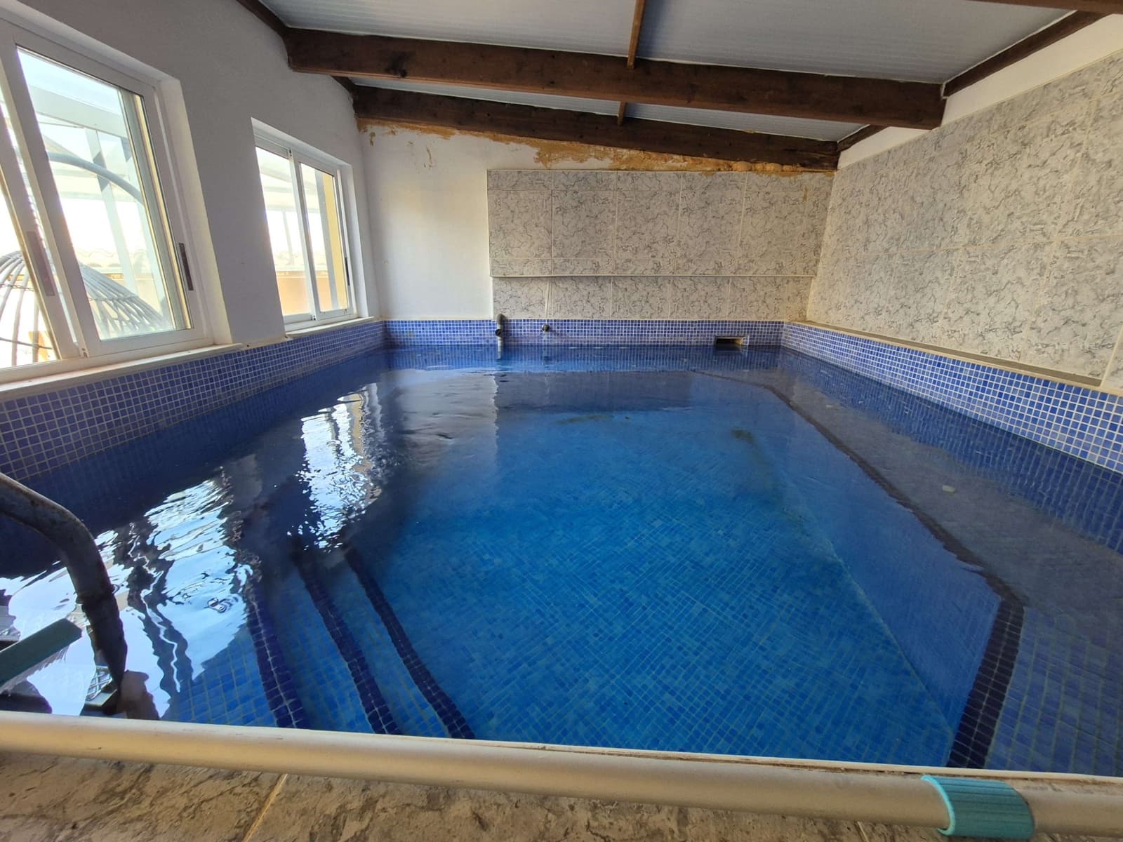 4 bedroom Villa for sale in La Pinilla with pool garage - € 250,000 (Ref: 9175074)