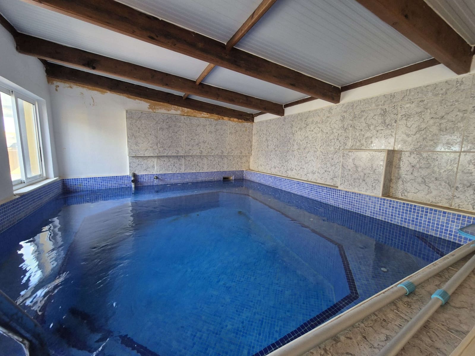 4 bedroom Villa for sale in La Pinilla with pool garage - € 250,000 (Ref: 9175074)