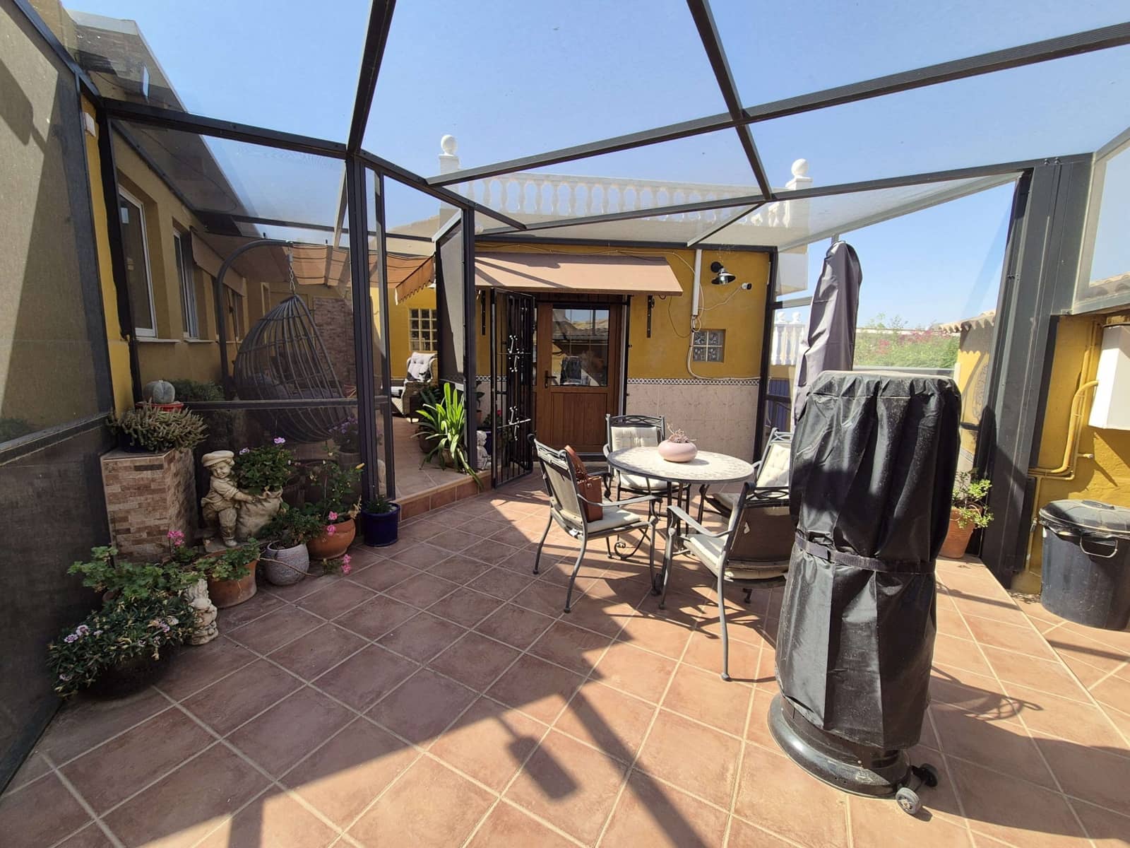 4 bedroom Villa for sale in La Pinilla with pool garage - € 250,000 (Ref: 9175074)