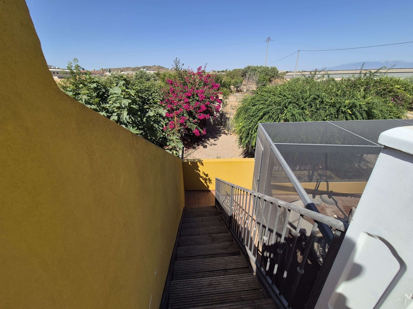 4 bedroom Villa for sale in La Pinilla with pool garage - € 250,000 (Ref: 9175074)