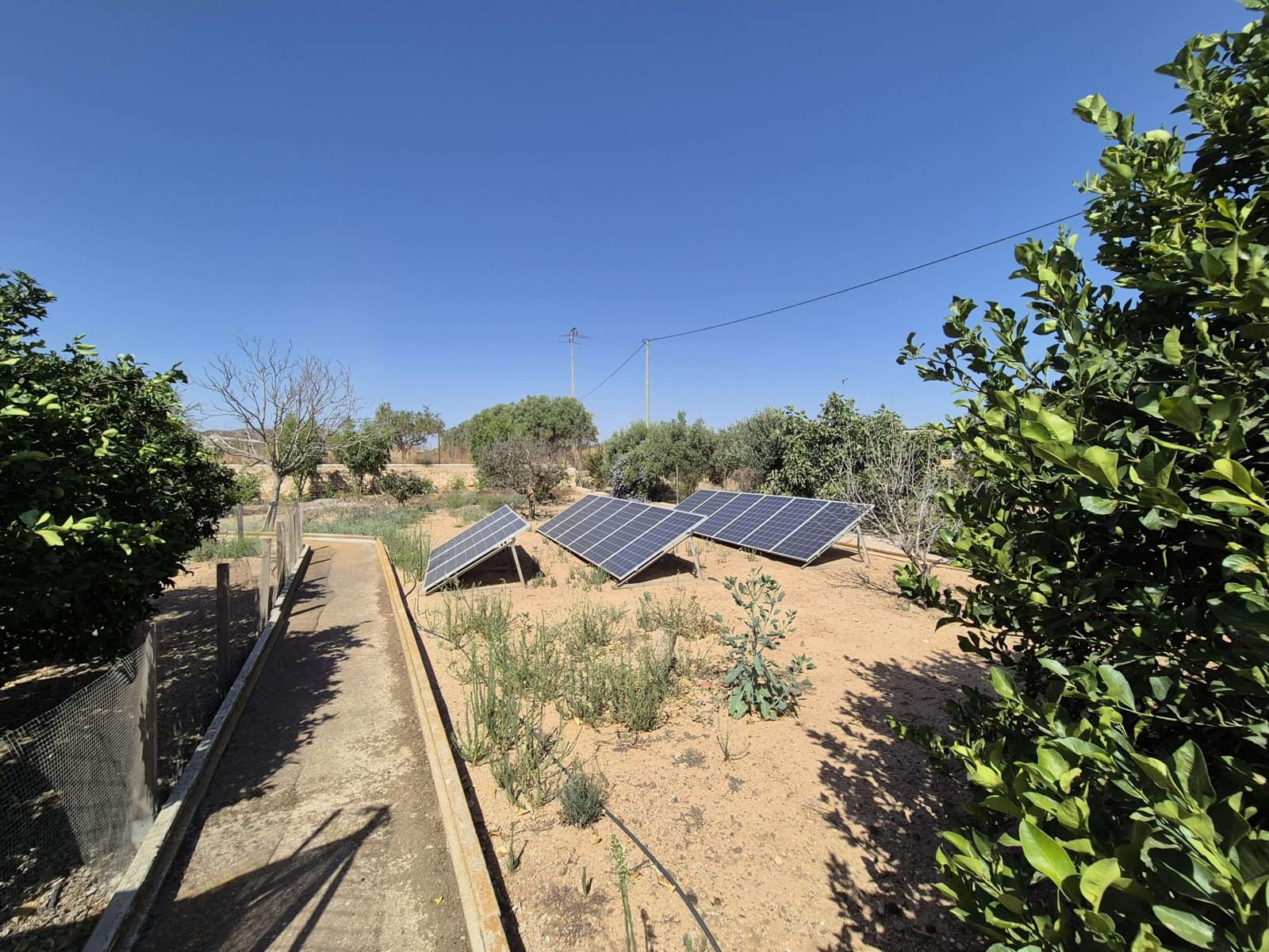 4 bedroom Villa for sale in La Pinilla with pool garage - € 250,000 (Ref: 9175074)