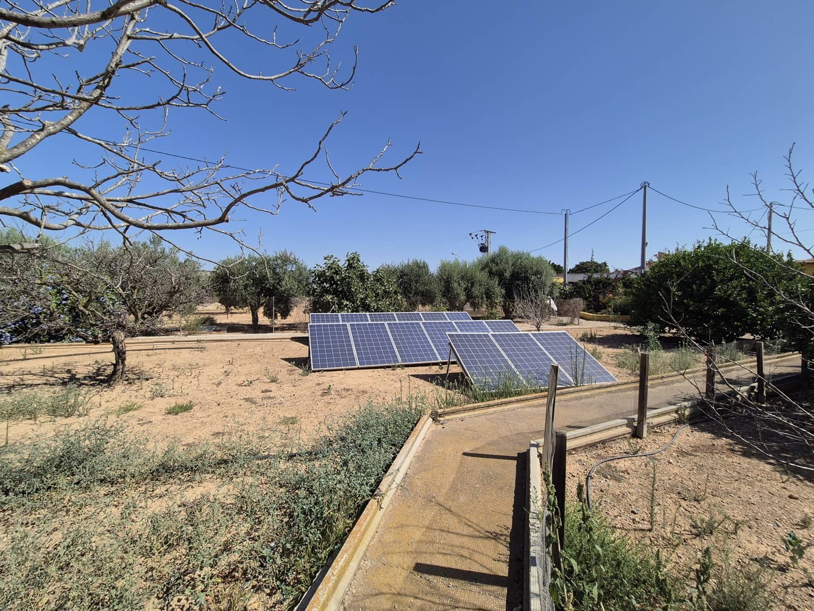 4 bedroom Villa for sale in La Pinilla with pool garage - € 250,000 (Ref: 9175074)