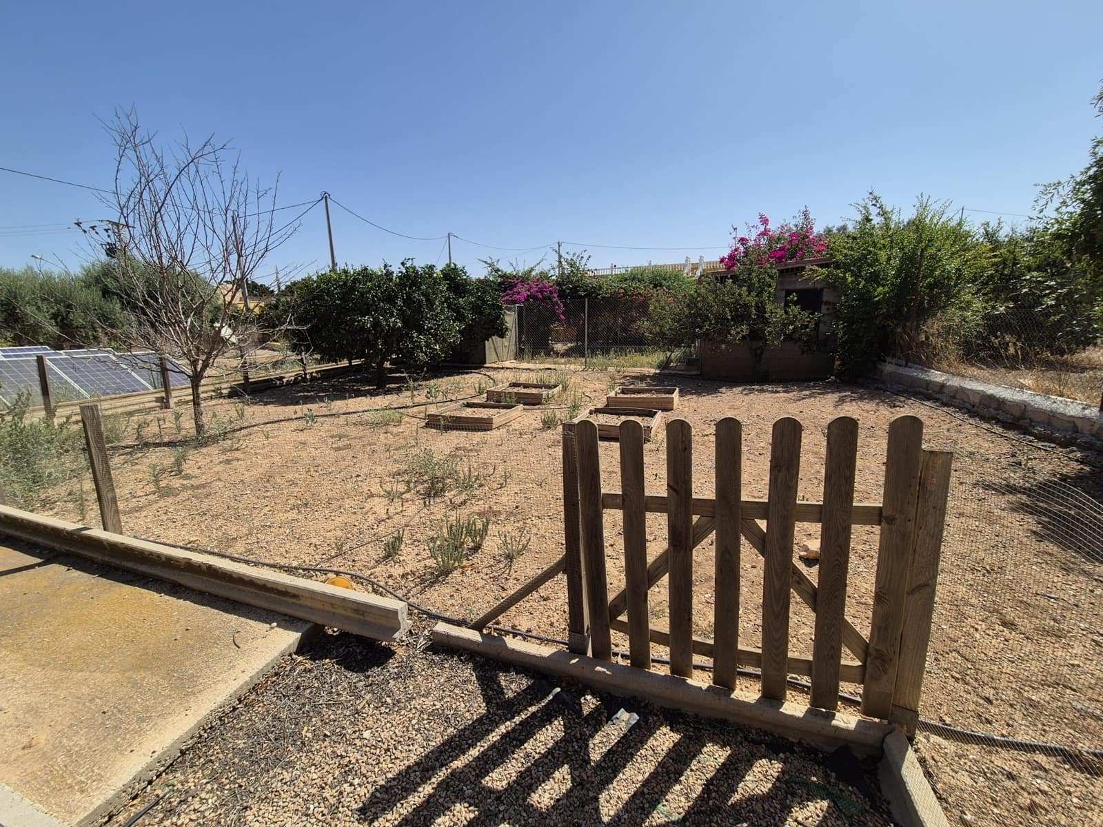 4 bedroom Villa for sale in La Pinilla with pool garage - € 250,000 (Ref: 9175074)