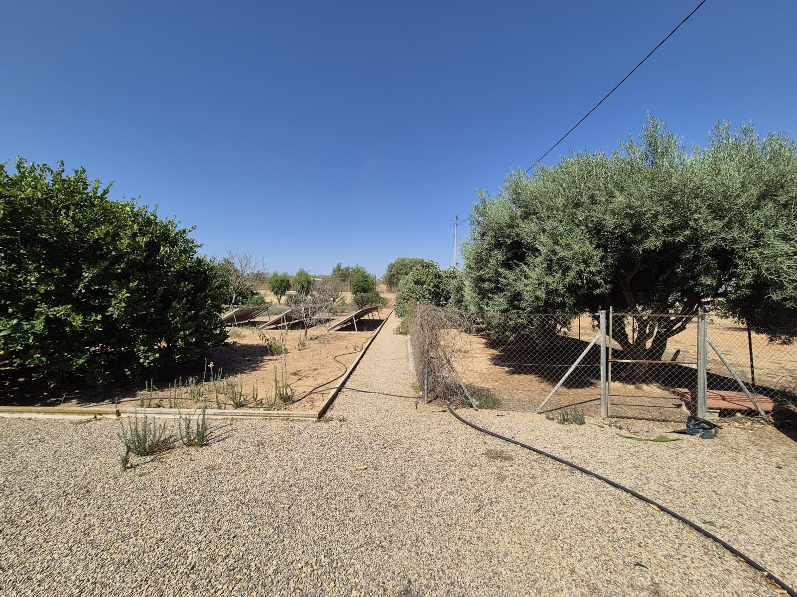 4 bedroom Villa for sale in La Pinilla with pool garage - € 250,000 (Ref: 9175074)