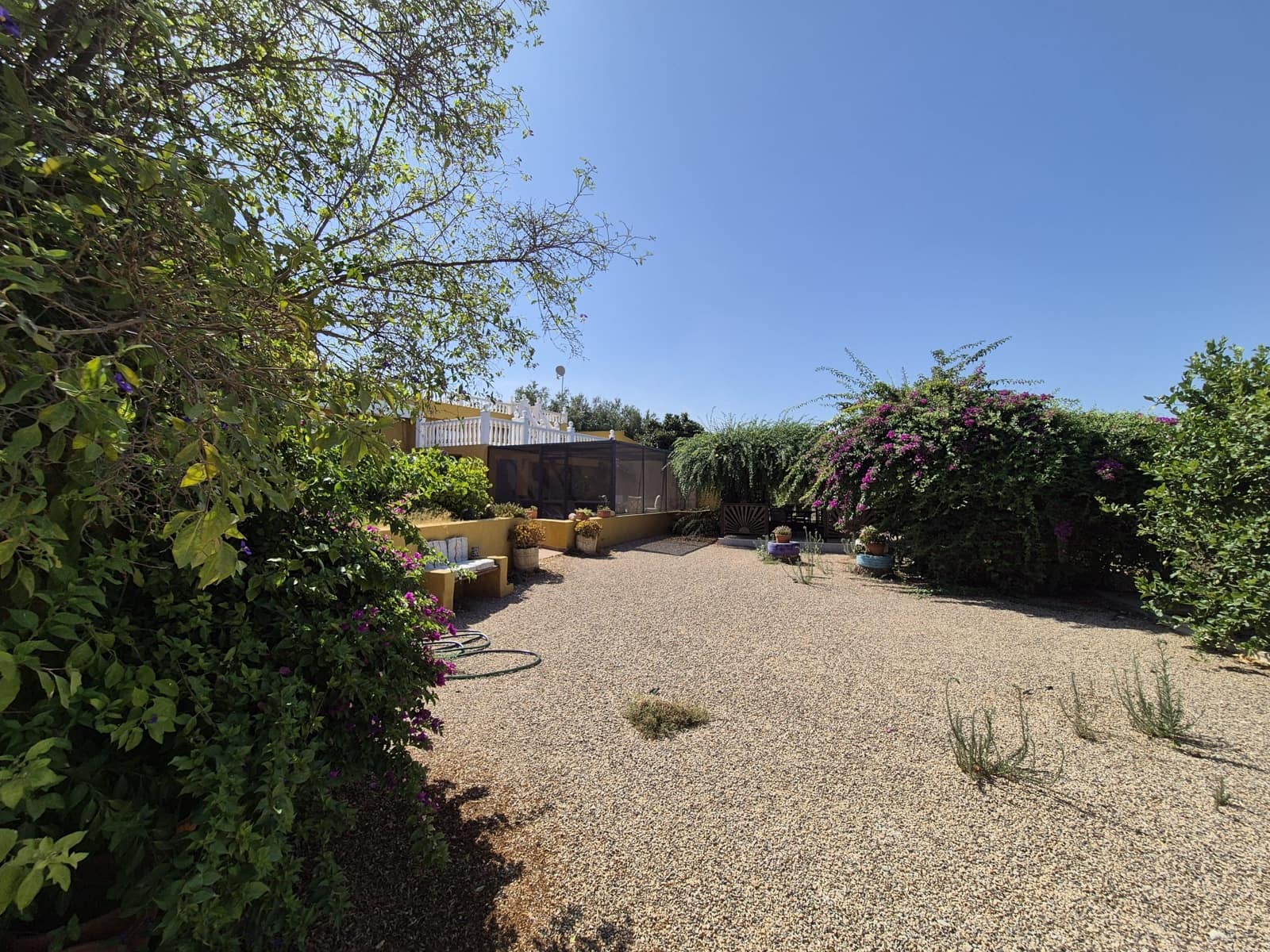 4 bedroom Villa for sale in La Pinilla with pool garage - € 250,000 (Ref: 9175074)