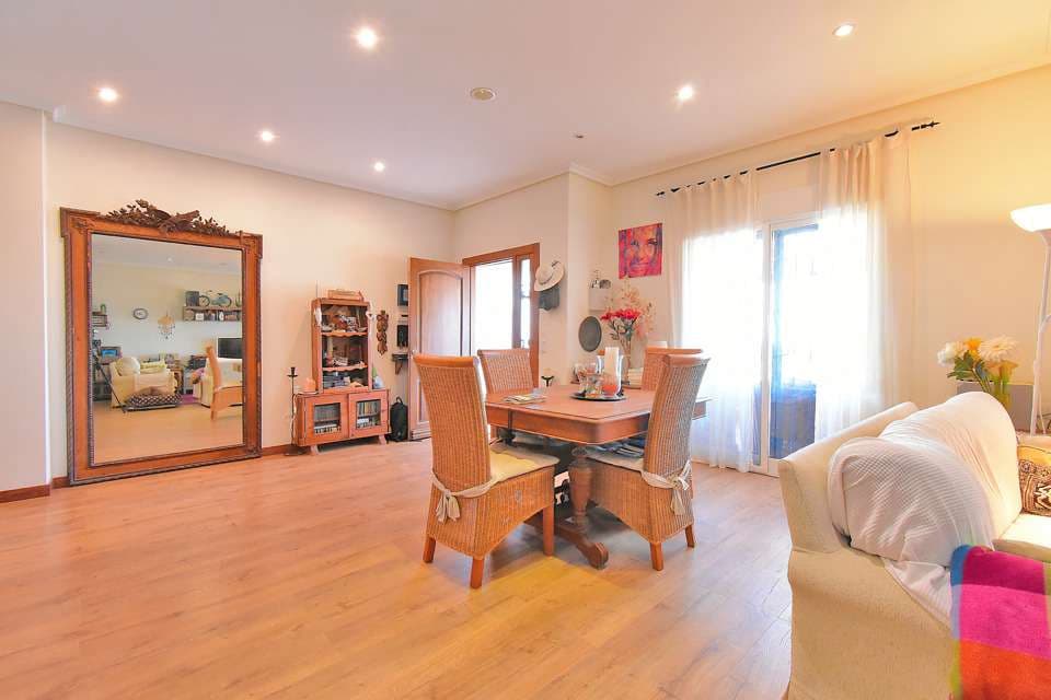 3 bedroom Villa for sale in El Carmoli with pool - € 425,000 (Ref: 9189307)