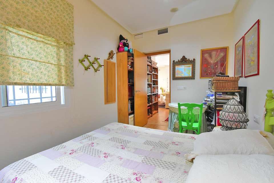 3 bedroom Villa for sale in El Carmoli with pool - € 425,000 (Ref: 9189307)