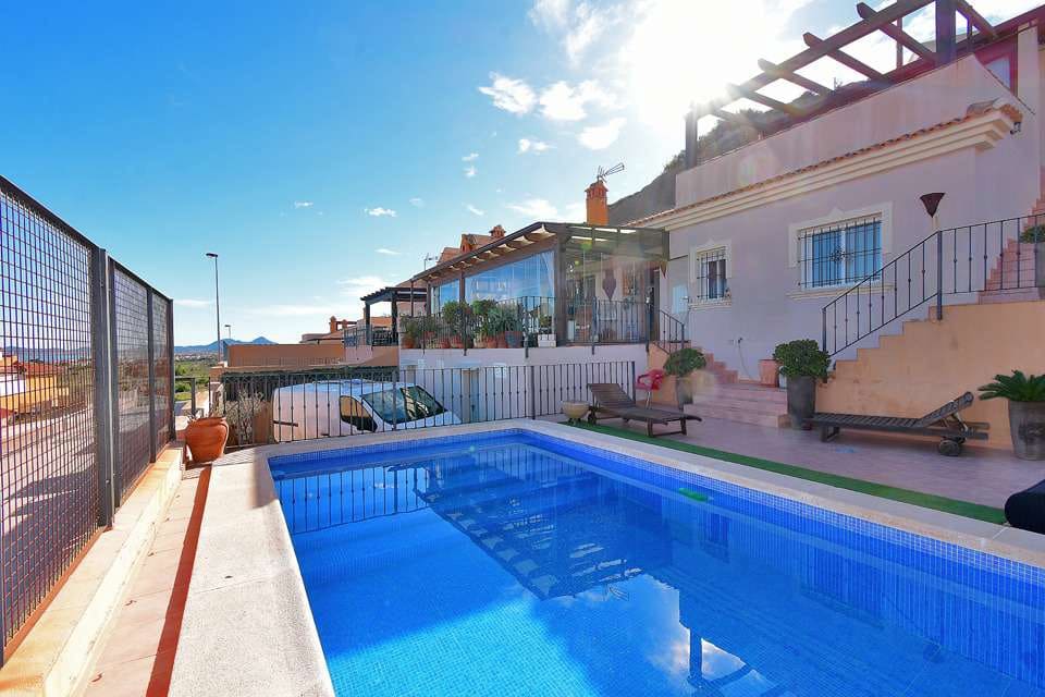 3 bedroom Villa for sale in El Carmoli with pool - € 425,000 (Ref: 9189307)
