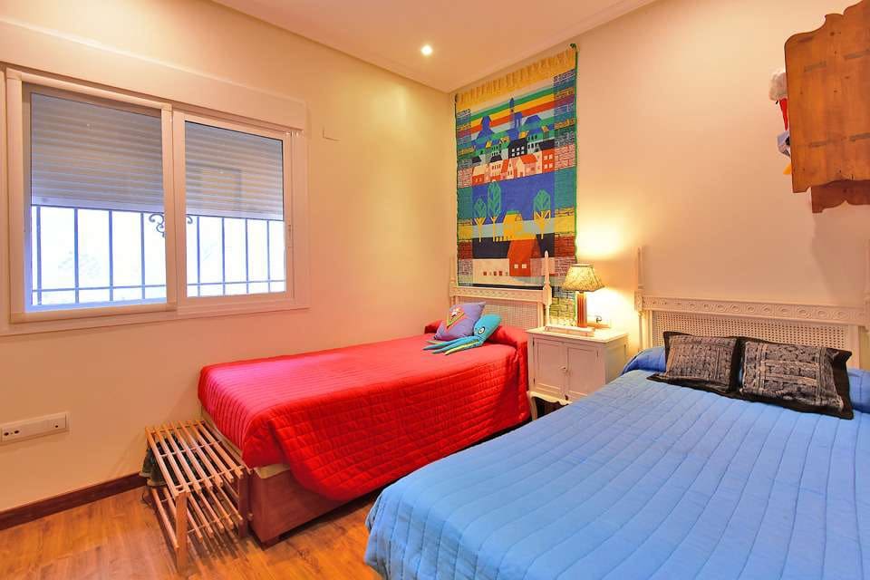 3 bedroom Villa for sale in El Carmoli with pool - € 425,000 (Ref: 9189307)