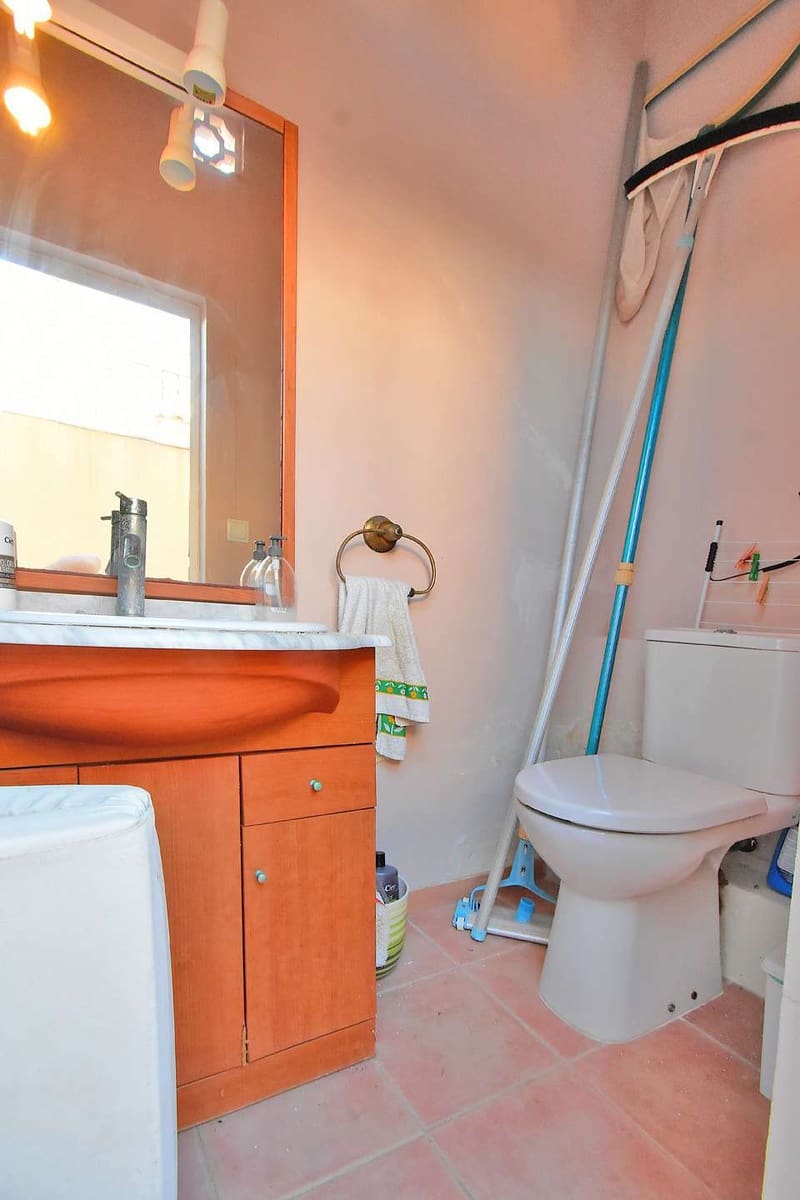 3 bedroom Villa for sale in El Carmoli with pool - € 425,000 (Ref: 9189307)