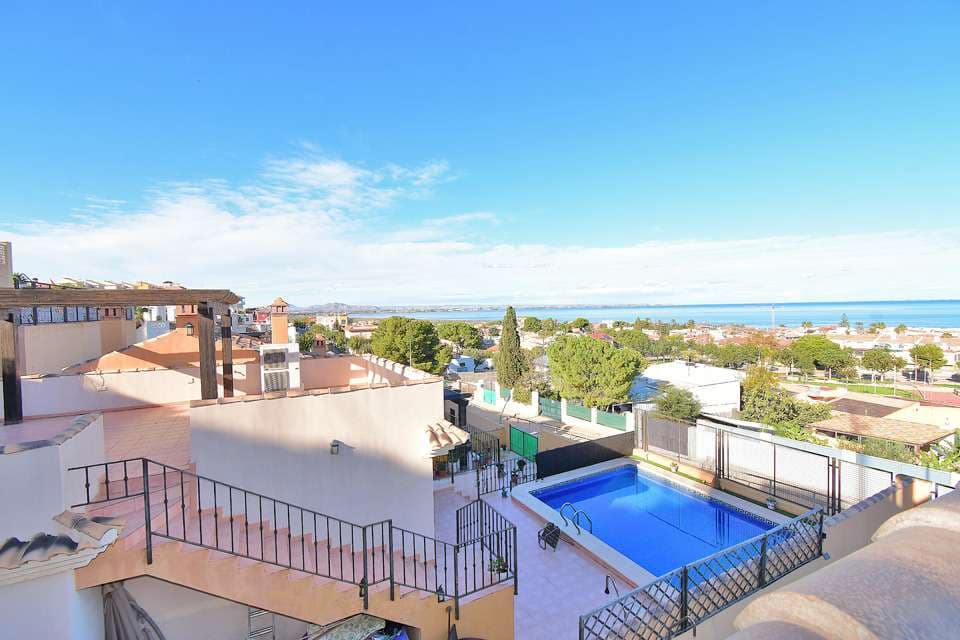 3 soverom Villa til salgs i El Carmoli med svømmebasseng - € 425 000 (Ref: 9189307)