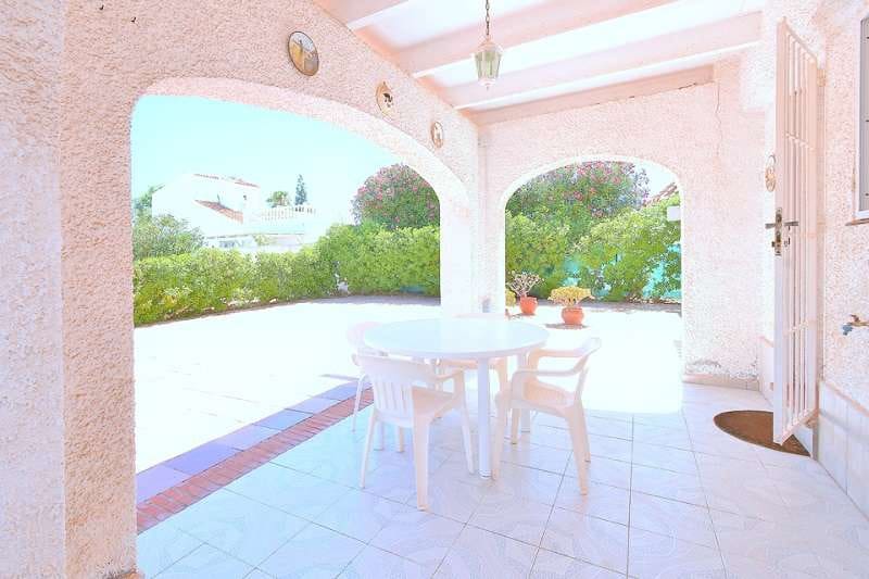 3 soveværelse Villa til salg i Estrella de Mar med swimmingpool garage - € 355.000 (Ref: 9241194)