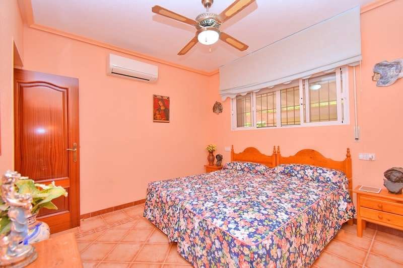 3 soveværelse Villa til salg i Estrella de Mar med swimmingpool garage - € 355.000 (Ref: 9241194)