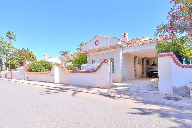 3 soveværelse Villa til salg i Estrella de Mar med swimmingpool garage - € 355.000 (Ref: 9241194)