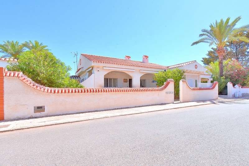 3 soveværelse Villa til salg i Estrella de Mar med swimmingpool garage - € 355.000 (Ref: 9241194)