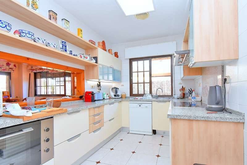 5 makuuhuone Huvila myytävänä paikassa Murcia kaupunki mukana uima-altaan 
autotalli - 799 000 € (Ref: 9241196)