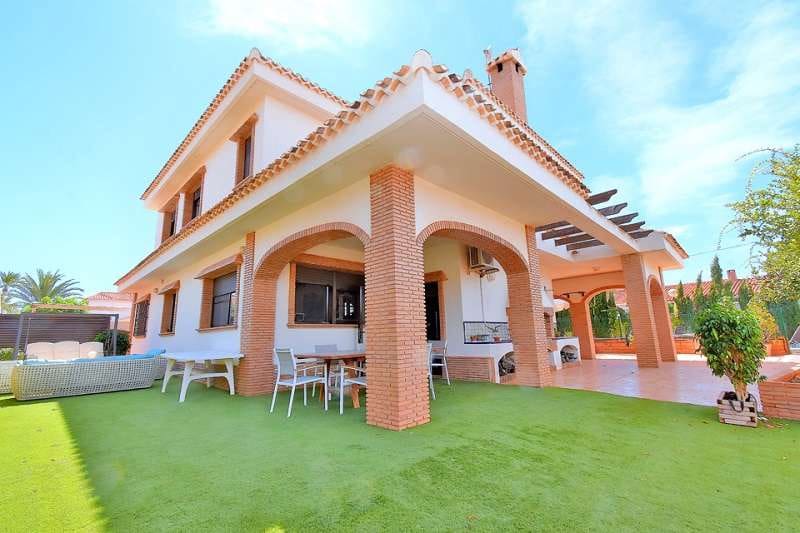 5 chambre Villa/Maison à vendre à Estrella de Mar avec piscine garage - 799 000 € (Ref: 9241196)