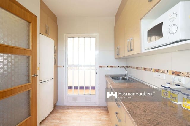 3 bedroom Villa for sale in Los Alcázares with garage - € 167,000 (Ref: 9274714)