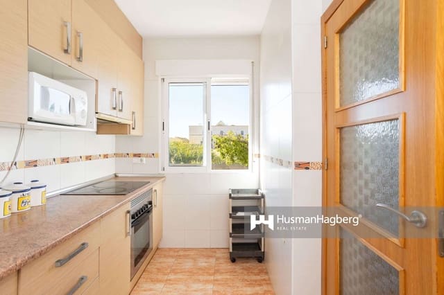 3 bedroom Villa for sale in Los Alcázares with garage - € 167,000 (Ref: 9274714)