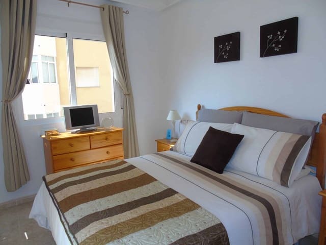 2 chambre Appartement à vendre à La Manga del Mar Menor avec piscine - 135 000 € (Ref: 9275369)