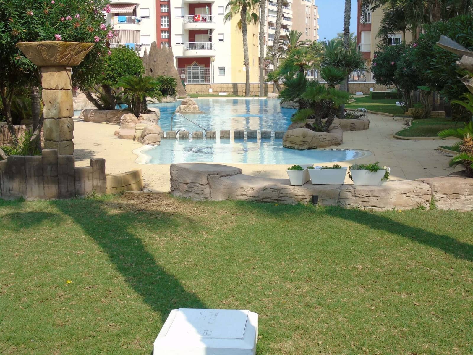 2 chambre Appartement à vendre à La Manga del Mar Menor avec piscine - 135 000 € (Ref: 9275369)