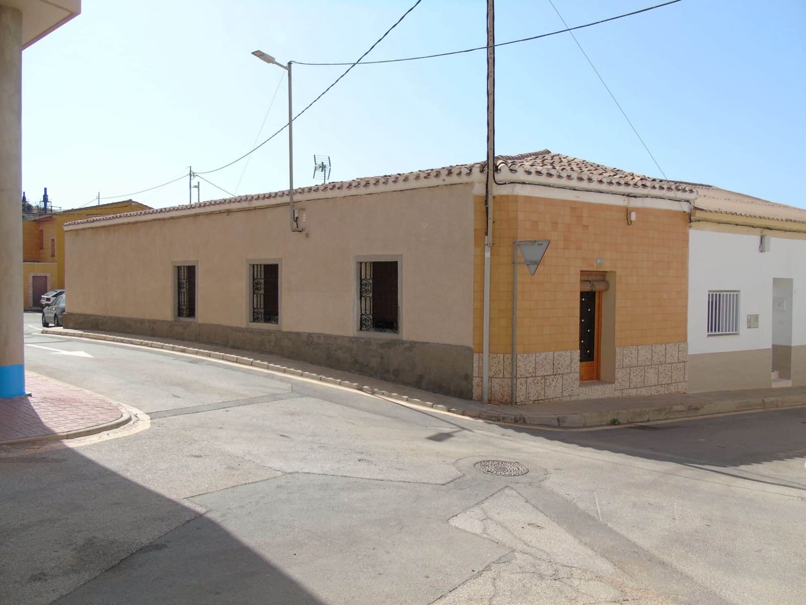 5 bedroom Villa for sale in Cartagena - € 119,000 (Ref: 9275372)