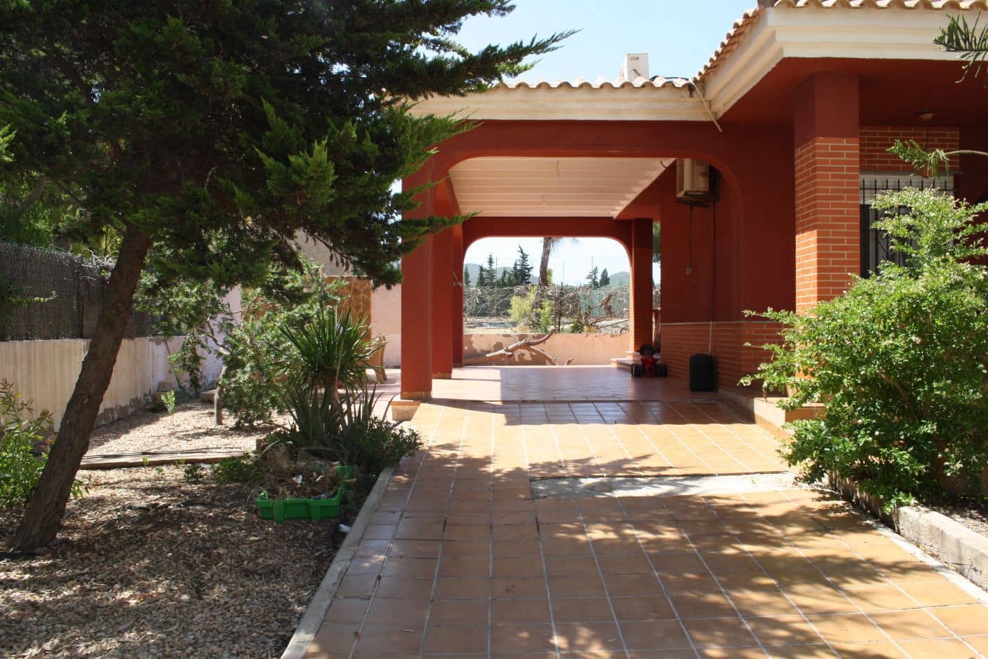 4 quarto Moradia para venda em Playa Honda com garagem - 295 000 € (Ref: 9275373)