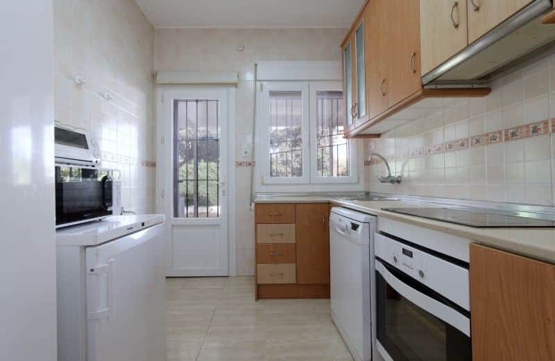 3 soveværelse Villa til salg i El Carmoli med swimmingpool garage - € 245.000 (Ref: 9275377)