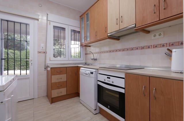 3 soveværelse Villa til salg i El Carmoli, Cartagena med swimmingpool garage - € 245.000 (Ref: 9275377)