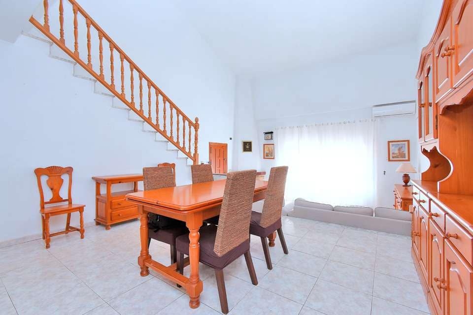 5 bedroom Villa for sale in Los Urrutias with garage - € 315,000 (Ref: 9275378)