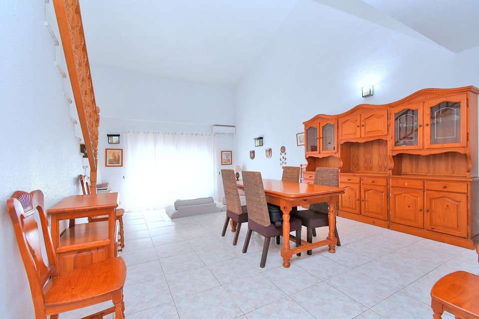 5 bedroom Villa for sale in Los Urrutias with garage - € 315,000 (Ref: 9275378)