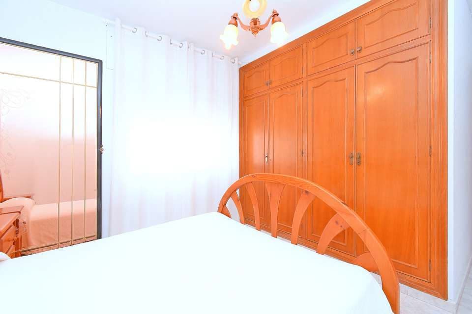5 bedroom Villa for sale in Los Urrutias with garage - € 315,000 (Ref: 9275378)